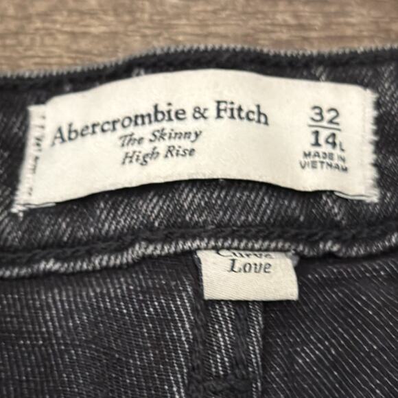 Abercrombie & Fitch Women's Curve Love High Rise Skinny Vent Hem Jean Size 32 - Picture 10 of 11